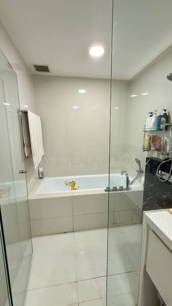 The Interlace, 180 Depot Road, 3 Bedrooms, 1,593 sqft, Condominium For Rent, by Sherly Tan, 500198128 - Bathroom - PropertyGuru.com.sg