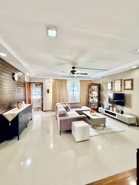237 Tampines Street 21, 237 Tampines Street 21, 3 Bedrooms, 1,162 sqft, HDB Flat For Sale, by Baven Tan, 500198132 - Living Room - PropertyGuru.com.sg