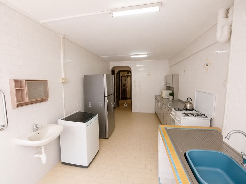 309 Shunfu Road, 309 Shunfu Road, 2 Bedrooms, 721 sqft, HDB Flat For Sale, by Sherman Ng, 500198133 - Kitchen - PropertyGuru.com.sg
