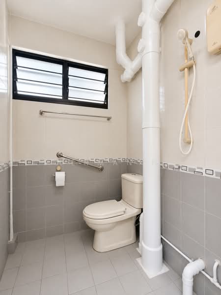 309 Shunfu Road, 309 Shunfu Road, 2 Bedrooms, 721 sqft, HDB Flat For Sale, by Sherman Ng, 500198133 - Bathroom - PropertyGuru.com.sg