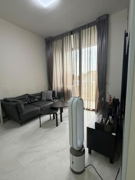 Robin Residences, 1 Robin Drive, 3 Bedrooms, 1,012 sqft, Condominium For Rent, by Jason Quek, 500198138 - Living Room - PropertyGuru.com.sg