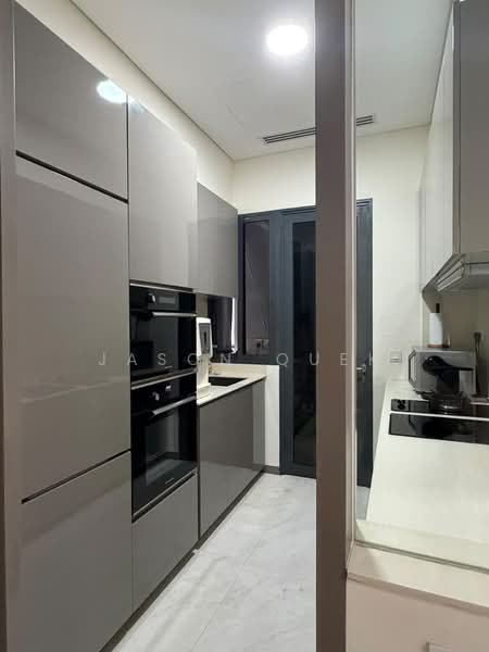Robin Residences, 1 Robin Drive, 3 Bedrooms, 1,012 sqft, Condominium For Rent, by Jason Quek, 500198138 - Kitchen - PropertyGuru.com.sg