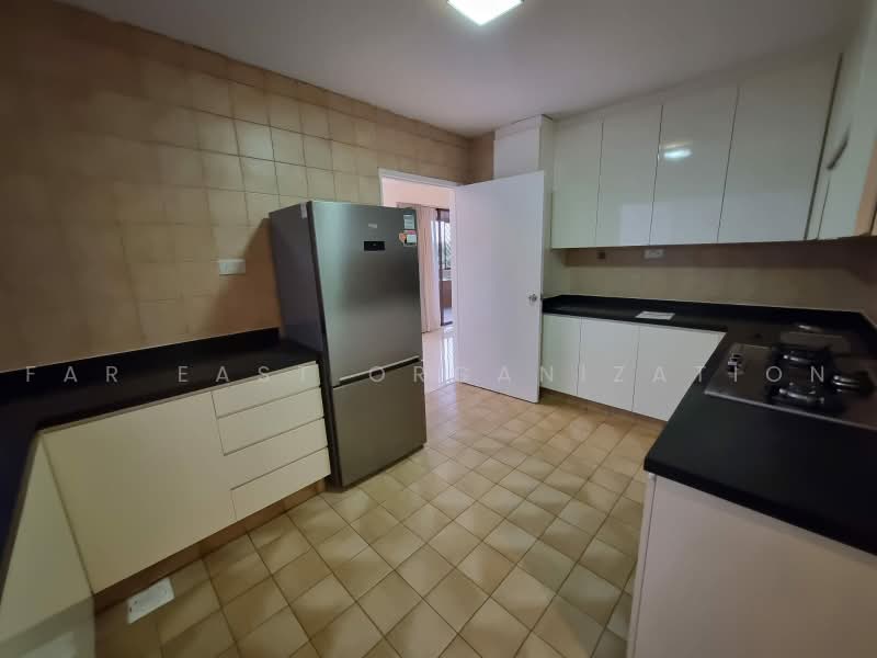 The Cairnhill, 4 Cairnhill Rise, 4 Bedrooms, 2,788 sqft, Condominium For Rent, by Far East Organization, 500198141 - Kitchen - PropertyGuru.com.sg