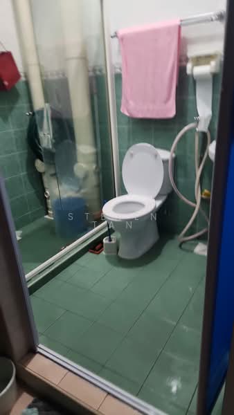 112 Edgefield Plains, 112 Edgefield Plains, Room Rental, 150 sqft, HDB Flat For Rent, by Steven Tan, 500198151 - Bathroom - PropertyGuru.com.sg