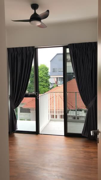 The Verandah Residences, 227 Pasir Panjang Road, 2 Bedrooms, 689 sqft, Condominium For Rent, by Johnny Chia, 500198152 - Balcony - PropertyGuru.com.sg