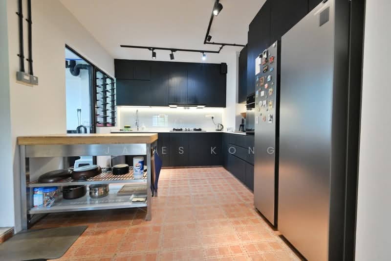 273 Toh Guan Road, 273 Toh Guan Road, 3 Bedrooms, 1,098 sqft, HDB Flat For Sale, by James Kong, 500198158 - Kitchen - PropertyGuru.com.sg