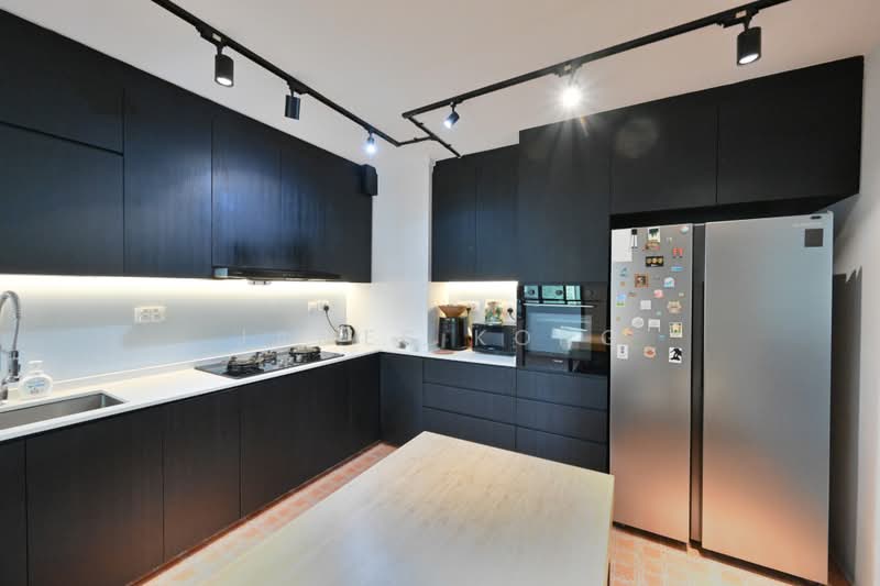 273 Toh Guan Road, 273 Toh Guan Road, 3 Bedrooms, 1,098 sqft, HDB Flat For Sale, by James Kong, 500198158 - Kitchen - PropertyGuru.com.sg