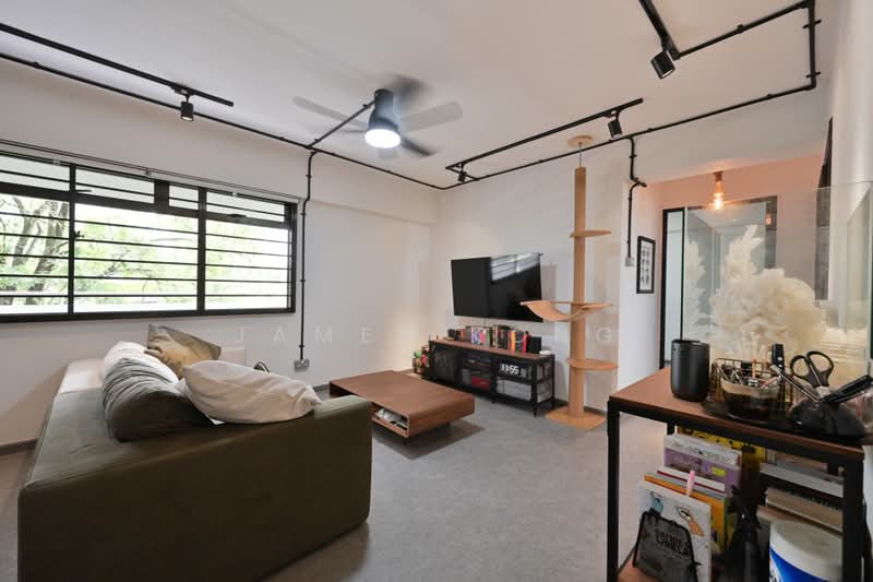 273 Toh Guan Road, 273 Toh Guan Road, 3 Bedrooms, 1,098 sqft, HDB Flat For Sale, by James Kong, 500198158 - Living Room - PropertyGuru.com.sg