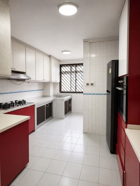 144 Bishan Street 12, 144 Bishan Street 12, 3 Bedrooms, 1,119 sqft, HDB Flat For Sale, by Brandon Choi Yong Suk, 500198182 - Kitchen - PropertyGuru.com.sg