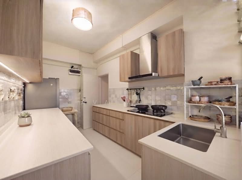 Kum Hing Court, 28 Tomlinson Road, 3 Bedrooms, 1,625 sqft, Apartment For Sale, by Ava Mun, 500198193 - Kitchen - PropertyGuru.com.sg