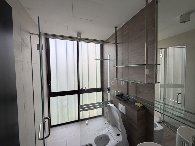 The Siena, 31 Tan Kim Cheng Road, 1 Bedroom, 538 sqft, Apartment For Rent, by Johnny Chia, 500198195 - Bathroom - PropertyGuru.com.sg