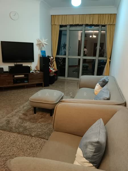 The Bayshore, 34 Bayshore Road, 2 Bedrooms, 980 sqft, Condominium For Sale, by Saras R, 500198196 - Living Room - PropertyGuru.com.sg