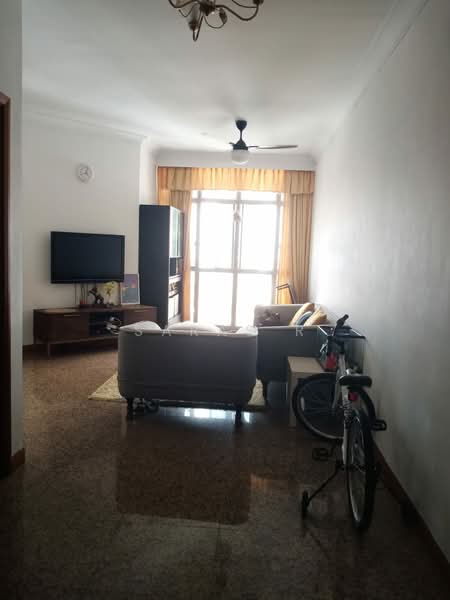 The Bayshore, 34 Bayshore Road, 2 Bedrooms, 980 sqft, Condominium For Sale, by Saras R, 500198196 - Living Room - PropertyGuru.com.sg