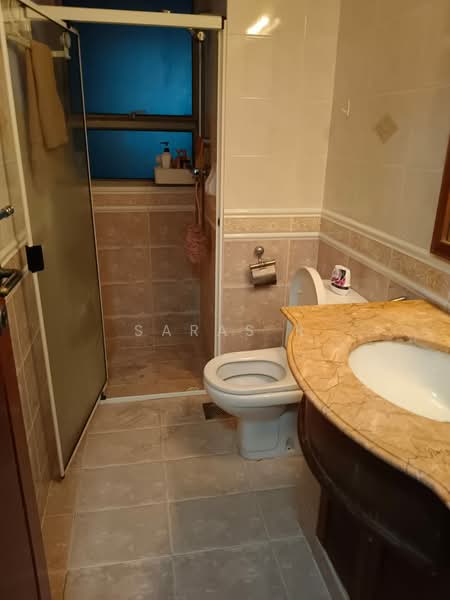 The Bayshore, 34 Bayshore Road, 2 Bedrooms, 980 sqft, Condominium For Sale, by Saras R, 500198196 - Bathroom - PropertyGuru.com.sg
