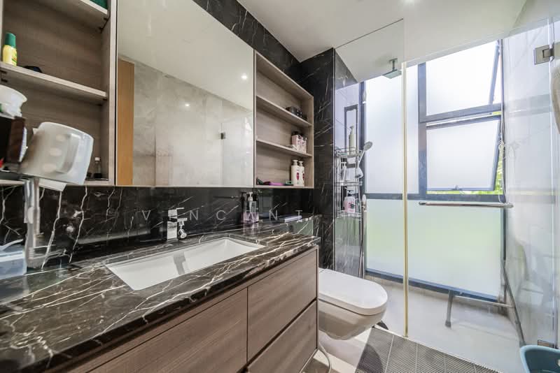 Belgravia Villas, 200 Ang Mo Kio Avenue 5, 5 Bedrooms, 3,961 sqft, Cluster House For Sale, by Vincent Tay, 500198200 - Bathroom - PropertyGuru.com.sg