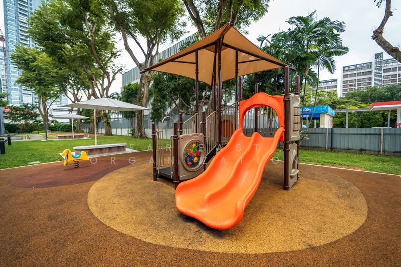 Chancery Court, 36A Dunearn Road, 4 Bedrooms, 2,271 sqft, Condominium For Rent, by Far East Organization, 500198207 - Exterior - PropertyGuru.com.sg