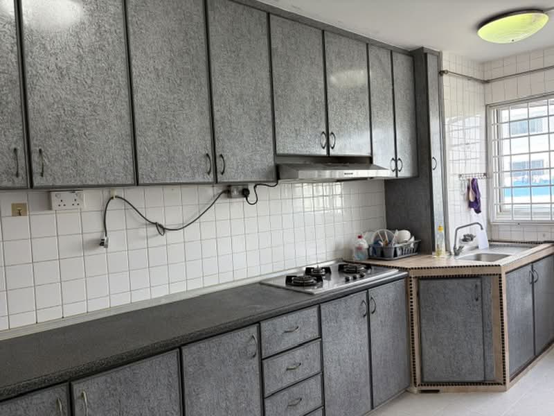 327 Yishun Ring Road, 327 Yishun Ring Road, 3 Bedrooms, 904 sqft, HDB Flat For Sale, by Kelly Tay, 500198219 - Kitchen - PropertyGuru.com.sg