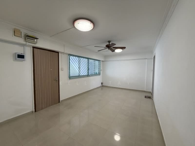 327 Yishun Ring Road, 327 Yishun Ring Road, 3 Bedrooms, 904 sqft, HDB Flat For Sale, by Kelly Tay, 500198219 - Living Room - PropertyGuru.com.sg