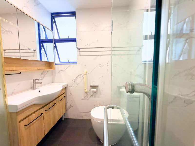 Kellett Court, 21 Shelford Road, 3 Bedrooms, 1,356 sqft, Condominium For Sale, by Clinton Yew, 500198222 - Bathroom - PropertyGuru.com.sg