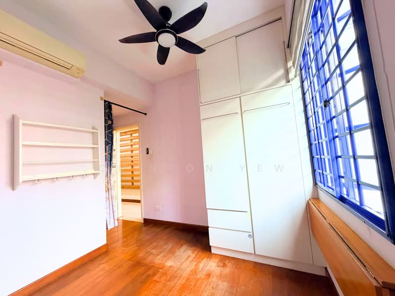 Kellett Court, 21 Shelford Road, 3 Bedrooms, 1,356 sqft, Condominium For Sale, by Clinton Yew, 500198222 - Bedroom 3 - PropertyGuru.com.sg