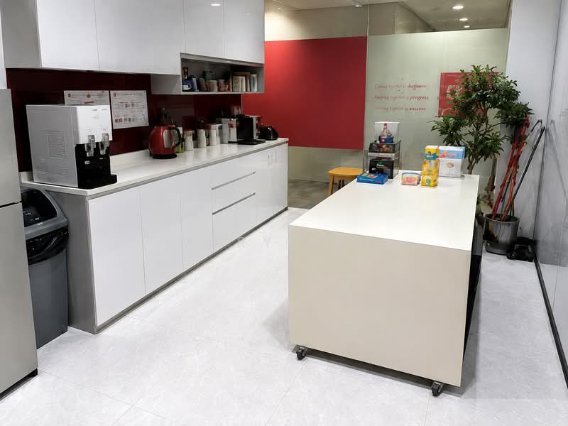 Capital Tower, 168 Robinson Road, 2,723 sqft, Office For Rent, by Mary Lau, 500198225 - Kitchen - CommercialGuru.com.sg