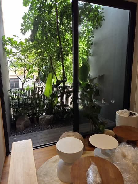 Exclusive Semi-D With Lift And Pool Located At Prime District 10, Hillcrest Road, Bukit Timah, 5 Bedrooms, 6,764 sqft, Semi-Detached House For Sale, by Sherry Leong, 500198233 - Garden - PropertyGuru.com.sg
