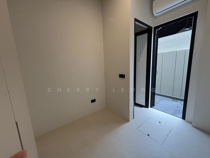 Exclusive Semi-D With Lift And Pool Located At Prime District 10, Hillcrest Road, Bukit Timah, 5 Bedrooms, 6,764 sqft, Semi-Detached House For Sale, by Sherry Leong, 500198233 - Interior - PropertyGuru.com.sg