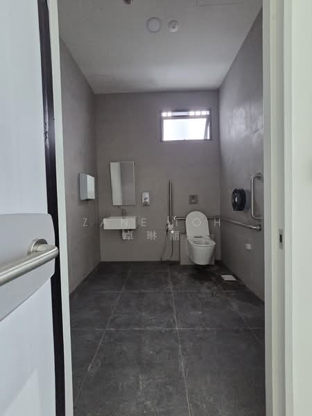 Space 18, 18 Lorong Ampas, 1,765 sqft, Light Industrial (B1) For Rent, by Zane Toh 卓琳丽, 500198241 - Bathroom - CommercialGuru.com.sg