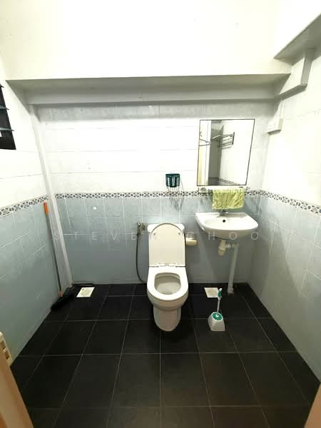 501C Wellington Circle, 501C Wellington Circle, Room Rental, 130 sqft, HDB Flat For Rent, by Steven Choo, 500198246 - Bathroom - PropertyGuru.com.sg