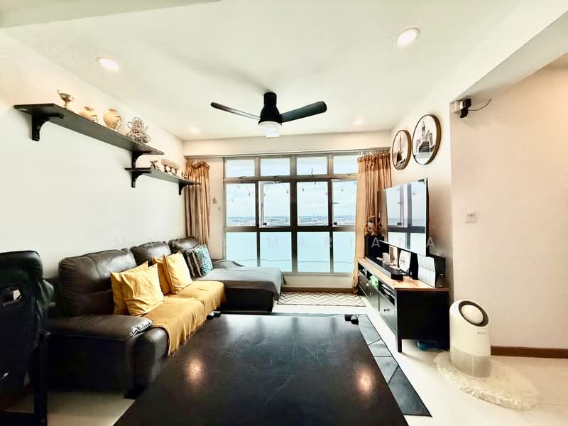421C Northshore Drive, 421C Northshore Drive, 2 Bedrooms, 721 sqft, HDB Flat For Sale, by Maria Mariana, 500198248 - Living Room - PropertyGuru.com.sg