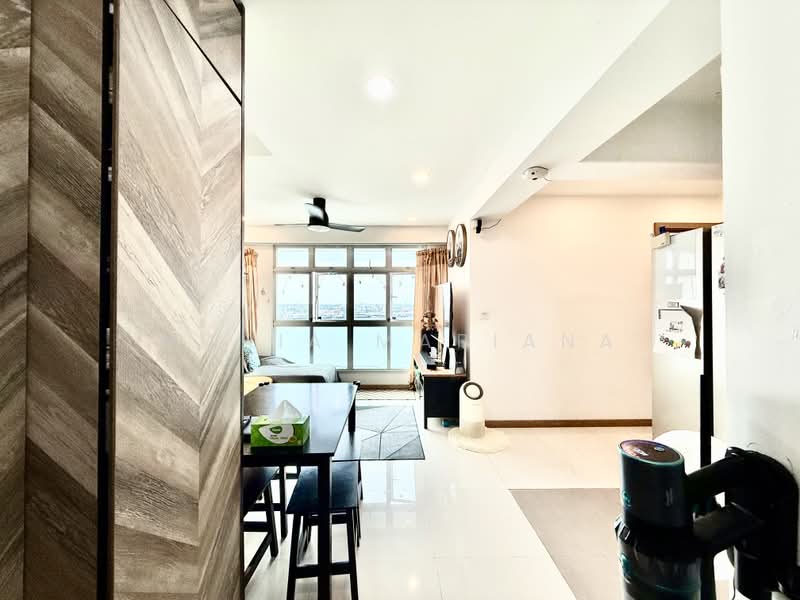 421C Northshore Drive, 421C Northshore Drive, 2 Bedrooms, 721 sqft, HDB Flat For Sale, by Maria Mariana, 500198248 - Living Room - PropertyGuru.com.sg
