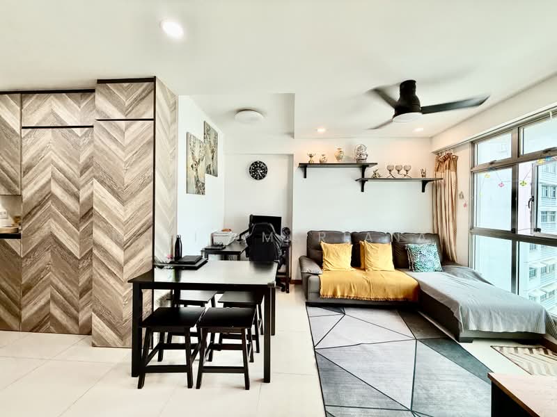 421C Northshore Drive, 421C Northshore Drive, 2 Bedrooms, 721 sqft, HDB Flat For Sale, by Maria Mariana, 500198248 - Living Room - PropertyGuru.com.sg