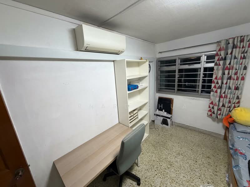 315 Clementi Avenue 4, 315 Clementi Avenue 4, Room Rental, 150 sqft, HDB Flat For Rent, by Bernard Chua, 500198253 - Study - PropertyGuru.com.sg