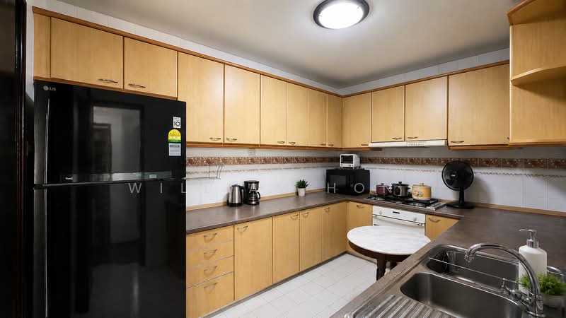 3-storey Inter-terrace near Serangoon MRT, Nex & Maris Stella & PLMGS, 3-storey Inter-terrace near Serangoon MRT, Nex & Maris Stella & PLMGS, 4 Bedrooms, 2,300 sqft, Terraced House For Sale, by William Hong, 500198259 - Kitchen - PropertyGuru.com.sg