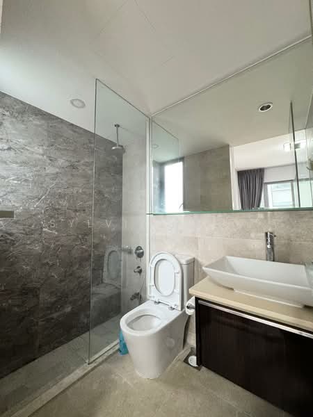 Hillsta, 66 Phoenix Road, 2 Bedrooms, 850 sqft, Condominium For Sale, by Sylvia Tan Z M, 500198261 - Bathroom - PropertyGuru.com.sg