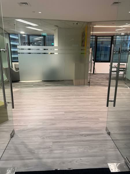 20 Collyer Quay, 20 Collyer Quay, 2,325 sqft, Office For Rent, by Mary Lau, 500198266 - Entrance - CommercialGuru.com.sg