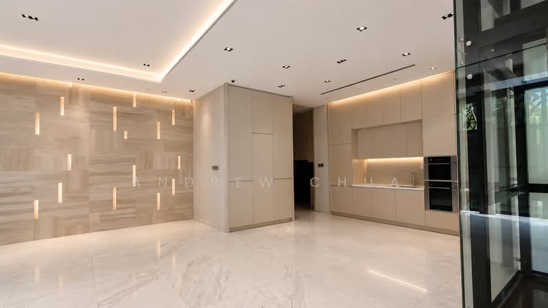 Well Renovated Corner Semi Detached For Sale In District 25, JALAN RASOK, JALAN DINDING, JALAN GELEGAR,, 6 Bedrooms, 9,299 sqft, Semi-Detached House For Sale, by Andrew Chua, 500198270 - Kitchen - PropertyGuru.com.sg