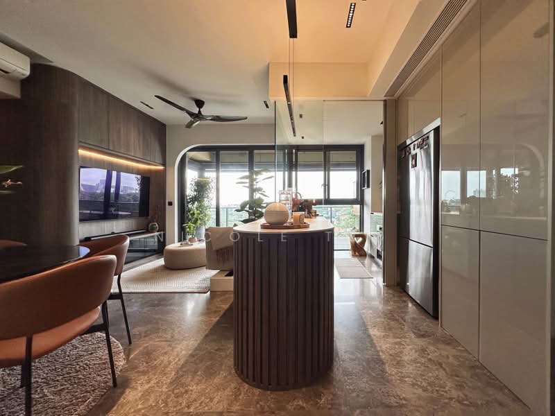 Margaret Ville, 20 Margaret Drive, 3 Bedrooms, 969 sqft, Apartment For Sale, by Nicole Teo, 500198281 - Living Room - PropertyGuru.com.sg