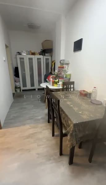 Hertford Road rare apartment whole unit, , 2 Bedrooms, 700 sqft, Apartment For Rent, by Liow Hai Ting, 500198319 - Dining Room - PropertyGuru.com.sg