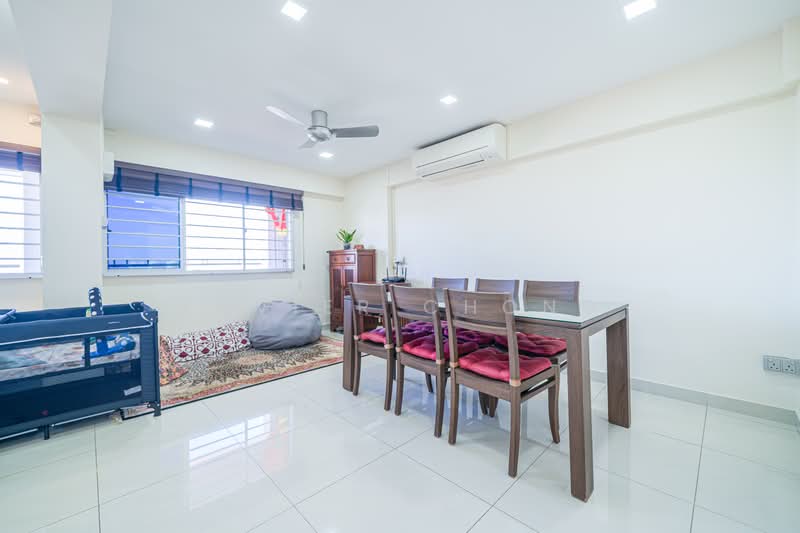 25 Chai Chee Road, 25 Chai Chee Road, 3 Bedrooms, 1,119 sqft, HDB Flat For Sale, by Xavier Chong, 500198323 - Living Room - PropertyGuru.com.sg