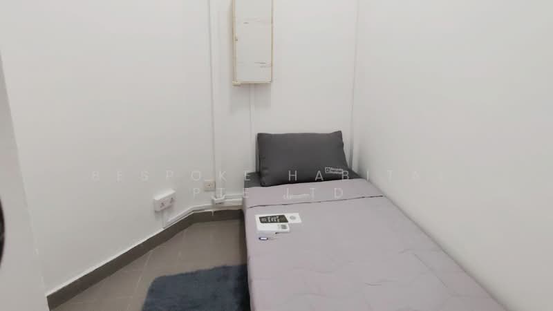 Parc Oasis, 43 Jurong East Avenue 1, Room Rental, 100 sqft, Condominium For Rent, by Bespoke Habitat Pte Ltd, 500198324 - 11-02 ECON7 - PropertyGuru.com.sg