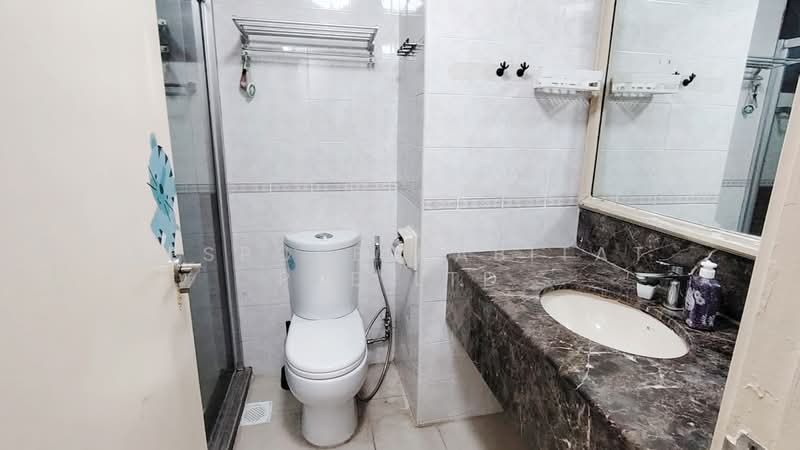 Parc Oasis, 43 Jurong East Avenue 1, Room Rental, 100 sqft, Condominium For Rent, by Bespoke Habitat Pte Ltd, 500198324 - 11-02 Common Bathroom - PropertyGuru.com.sg