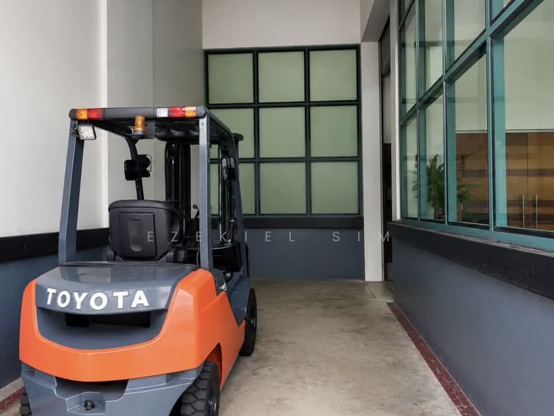 Ubi Techpark, 10 Ubi Crescent, 5,404 sqft, Light Industrial (B1) For Sale, by Ezekiel Sim, 500198326 - Loading/Unloading area - CommercialGuru.com.sg