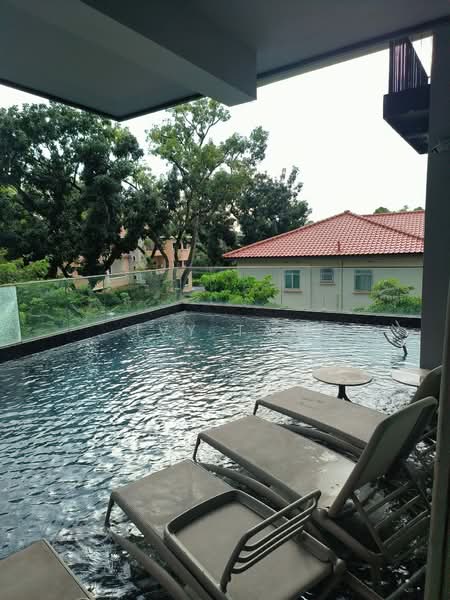 120 Grange, 120 Grange Road, 1 Bedroom, 420 sqft, Condominium For Sale, by Ivy Tan, 500198327 - Pool - PropertyGuru.com.sg