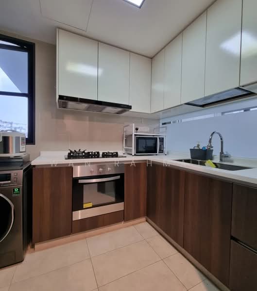 Symphony Suites, 1 Yishun Close, 2 Bedrooms, 689 sqft, Condominium For Rent, by Wan Rahmat, 500198337 - Kitchen - PropertyGuru.com.sg