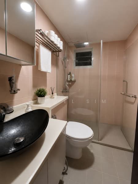 268C Compassvale Link, 268C Compassvale Link, 3 Bedrooms, 1,184 sqft, HDB Flat For Sale, by Samuel Sim, 500198346 - Bathroom - PropertyGuru.com.sg