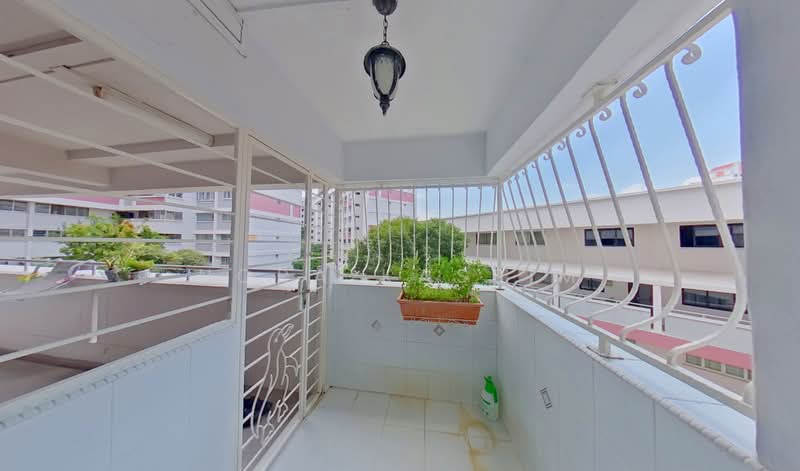 176 Bishan Street 13, 176 Bishan Street 13, 3 Bedrooms, 934 sqft, HDB Flat For Sale, by Nora Kassim, 500198353 - Balcony - PropertyGuru.com.sg