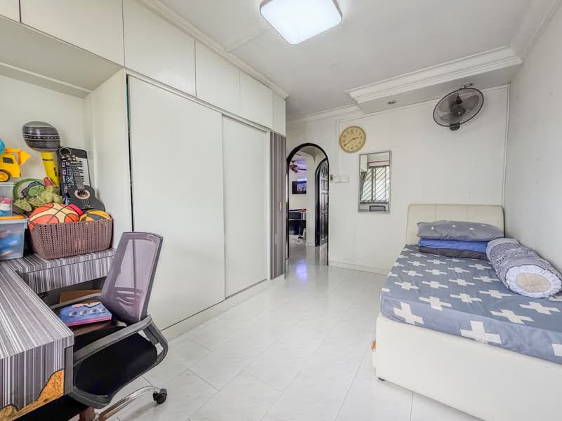 367 Yishun Ring Road, 367 Yishun Ring Road, 4 Bedrooms, 1,302 sqft, HDB Flat For Sale, by Sherris Hui, 500198363 - Bedroom - PropertyGuru.com.sg