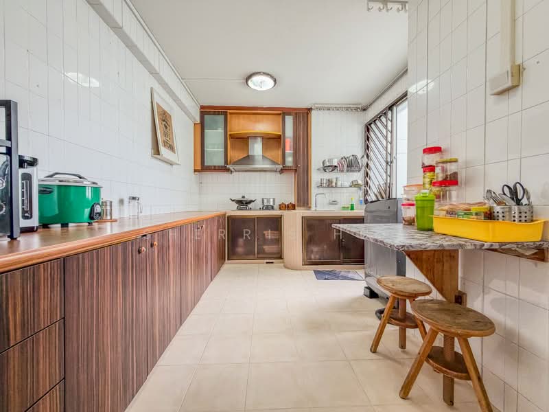 367 Yishun Ring Road, 367 Yishun Ring Road, 4 Bedrooms, 1,302 sqft, HDB Flat For Sale, by Sherris Hui, 500198363 - Kitchen - PropertyGuru.com.sg