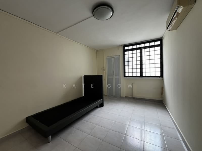 605 Hougang Avenue 4, 605 Hougang Avenue 4, 3 Bedrooms, 84 sqft, HDB Flat For Sale, by Kate Gow, 500198367 - Bedroom - PropertyGuru.com.sg